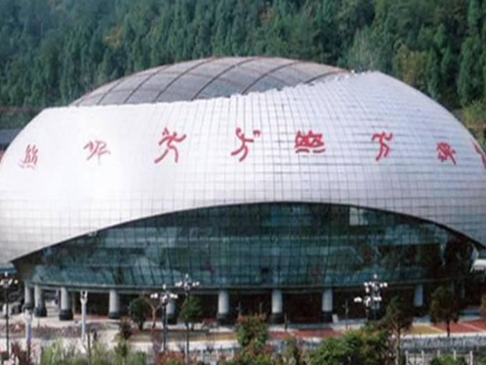 锡林格勒盟体育中心球形网架加工安装